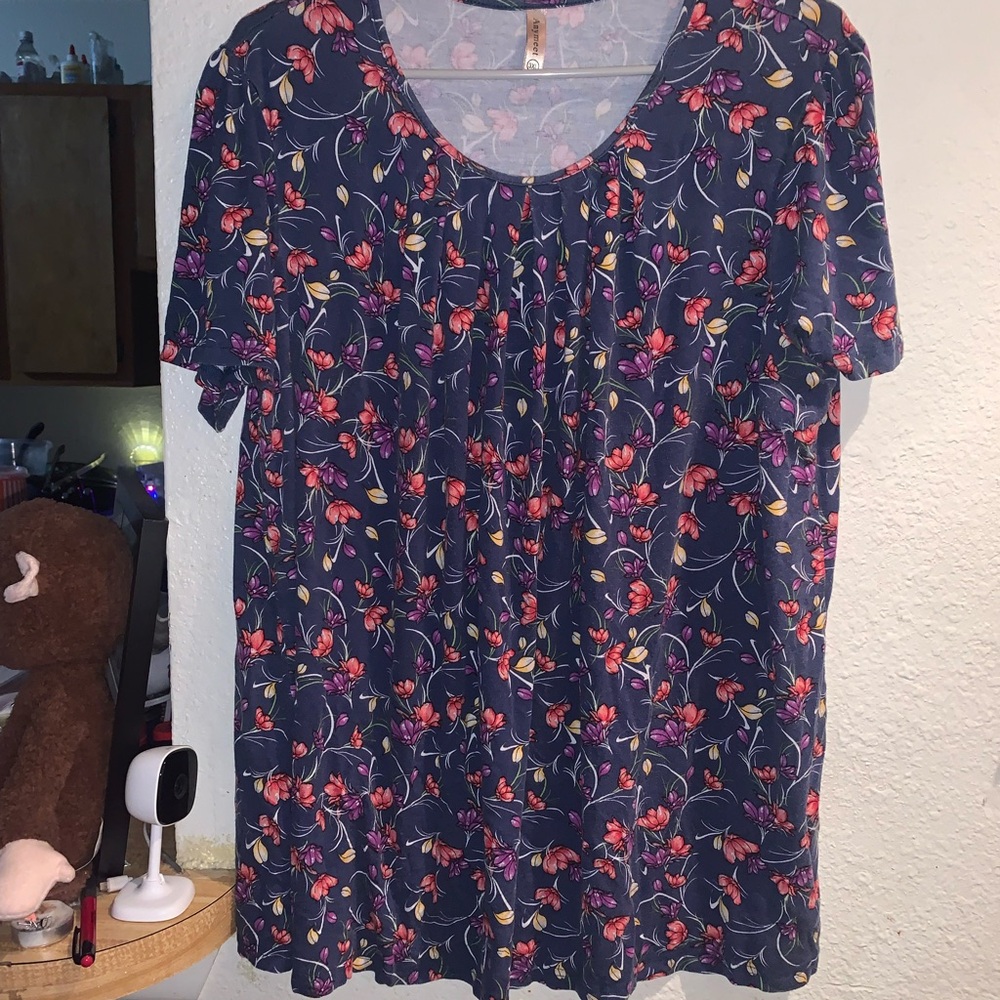 Navy Floral Short Sleeve Top